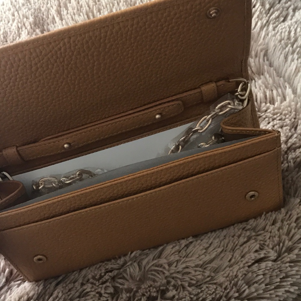 NWT Valentino Crossbody / WOC - Picture 2 of 5